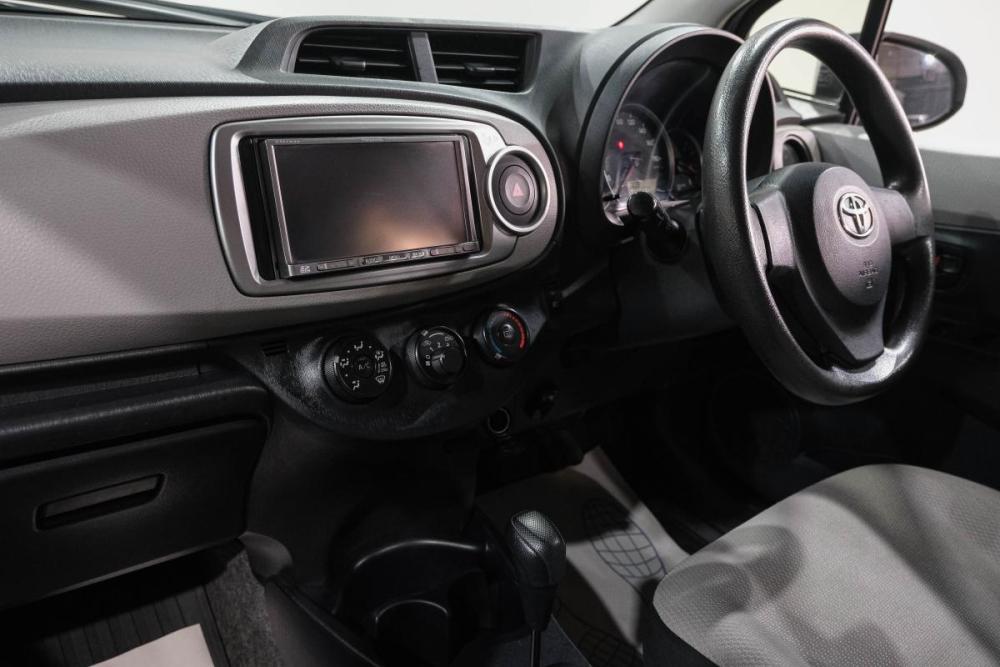 Toyota Vitz III (XP130) Новокузнецк  - изображение 22