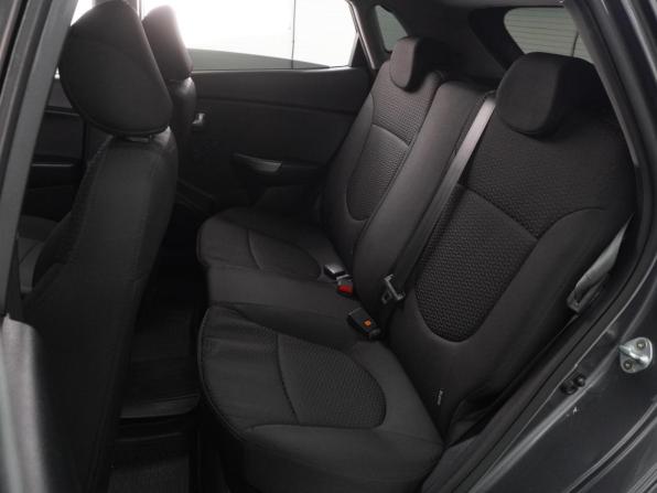 Kia Rio III Рестайлинг с пробегом 2017 года, цена 1 200 000 рублей, 103704 км, хэтчбек, Автокод Объявления
