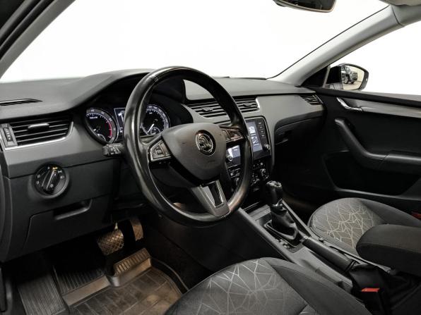Skoda Octavia III (A7) Рестайлинг с пробегом 2020 года, цена 2 450 000 рублей, 40588 км, лифтбек, Автокод Объявления