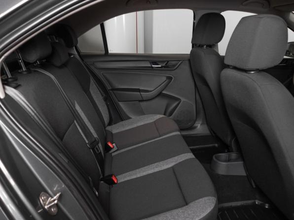 Skoda Rapid II с пробегом 2021 года, цена 1 618 000 рублей, 71541 км, лифтбек, Автокод Объявления