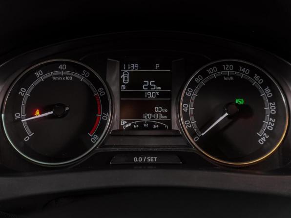Skoda Rapid I Рестайлинг с пробегом 2019 года, цена 1 059 000 рублей, 120433 км, лифтбек, Автокод Объявления