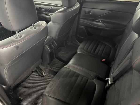 Mitsubishi Outlander III Рестайлинг 3 с пробегом 2022 года, цена 2 579 000 рублей, 106000 км, внедорожник, Автокод Объявления