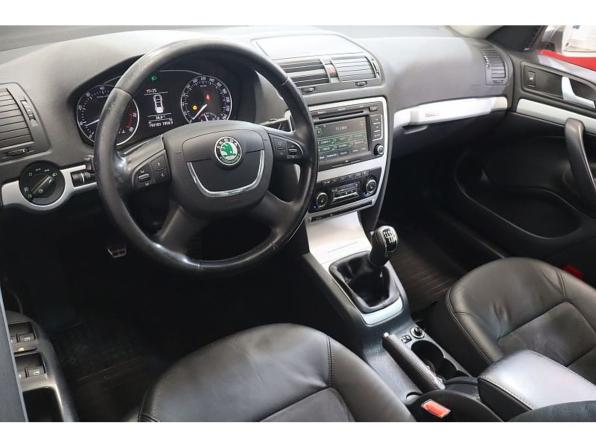 Skoda Octavia II (A5) Рестайлинг с пробегом 2011 года, цена 1 129 000 рублей, 192180 км, универсал, Автокод Объявления