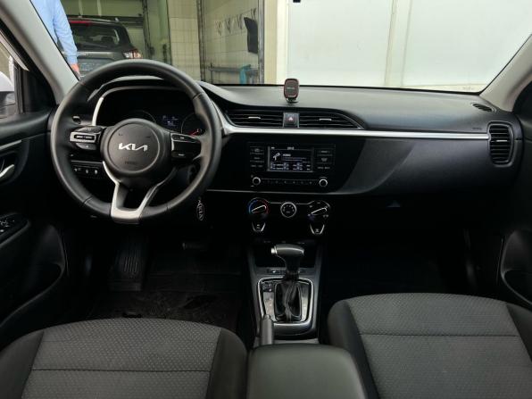 Kia Rio IV Рестайлинг с пробегом 2021 года, цена 1 549 000 рублей, 122207 км, седан, Автокод Объявления
