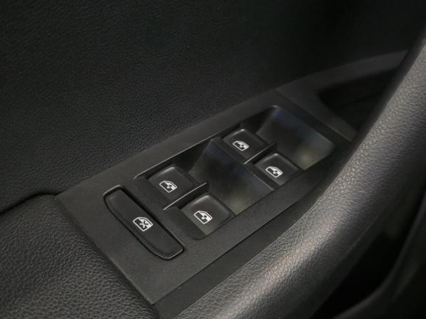 Skoda Octavia III (A7) Рестайлинг с пробегом 2017 года, цена 1 835 000 рублей, 127000 км, лифтбек, Автокод Объявления