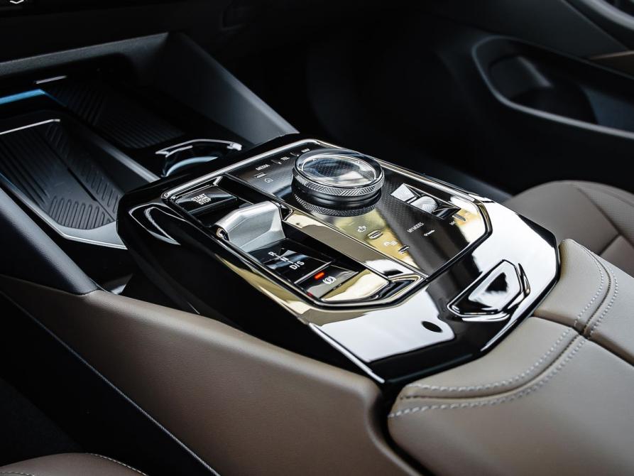 BMW 5 серии VIII (G60/G61/G68) Магнитогорск  - изображение 26