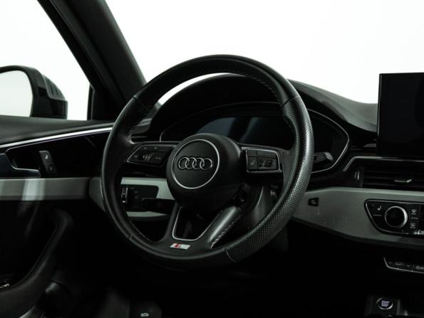 Audi A4 V (B9) Рестайлинг с пробегом 2021 года, цена 3 869 700 рублей, 82300 км, седан, Автокод Объявления