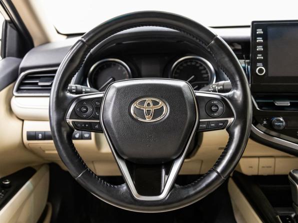 Toyota Camry VIII (XV70) Рестайлинг с пробегом 2021 года, цена 3 250 000 рублей, 55858 км, седан, Автокод Объявления