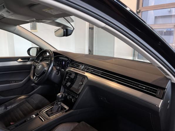 Volkswagen Passat B8 с пробегом 2018 года, цена 1 845 000 рублей, 305313 км, универсал, Автокод Объявления