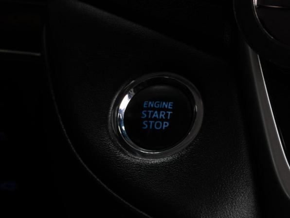 Toyota Land Cruiser 200 Series Рестайлинг 2 с пробегом 2015 года, цена 5 399 000 рублей, 268109 км, внедорожник, Автокод Объявления