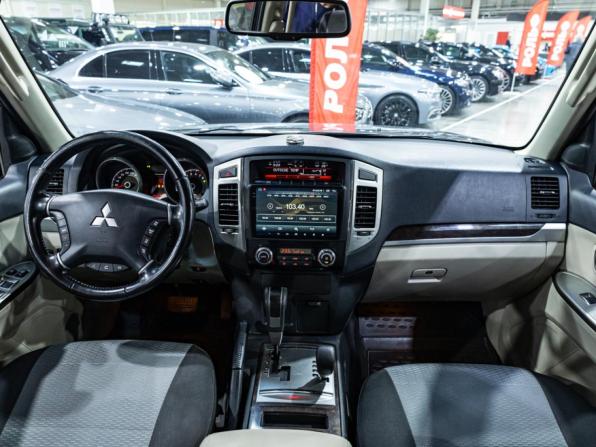 Mitsubishi Pajero IV Рестайлинг 2 с пробегом 2017 года, цена 3 500 000 рублей, 84651 км, внедорожник, Автокод Объявления