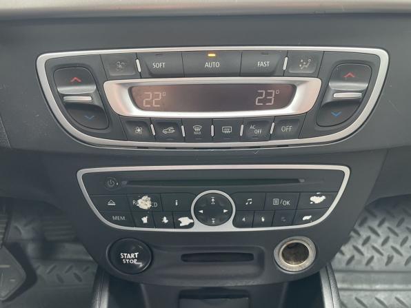 Renault Fluence I с пробегом 2012 года, цена 589 000 рублей, 178948 км, седан, Автокод Объявления