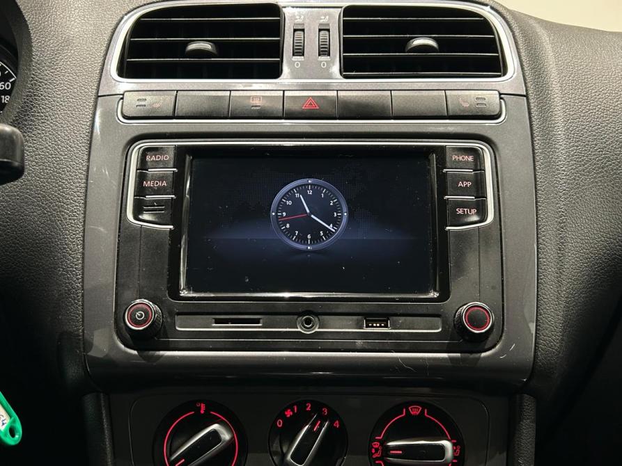 Volkswagen Polo V Рестайлинг Санкт-Петербург  - изображение 17