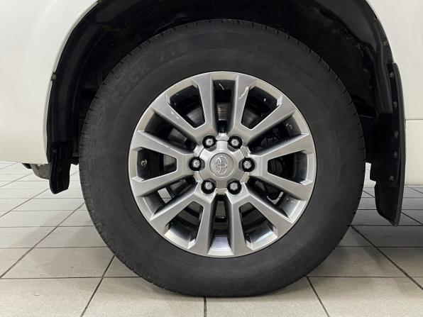 Toyota Land Cruiser Prado 150 Series Рестайлинг 2 с пробегом 2019 года, цена 4 700 000 рублей, 182083 км, внедорожник, Автокод Объявления