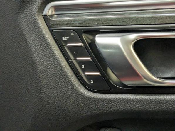 Porsche Macan I Рестайлинг с пробегом 2021 года, цена 5 800 000 рублей, 37383 км, внедорожник, Автокод Объявления