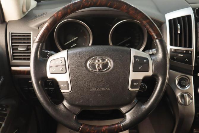 Toyota Land Cruiser 200 Series Рестайлинг 1 с пробегом 2012 года, цена 3 749 000 рублей, 199000 км, внедорожник, Автокод Объявления
