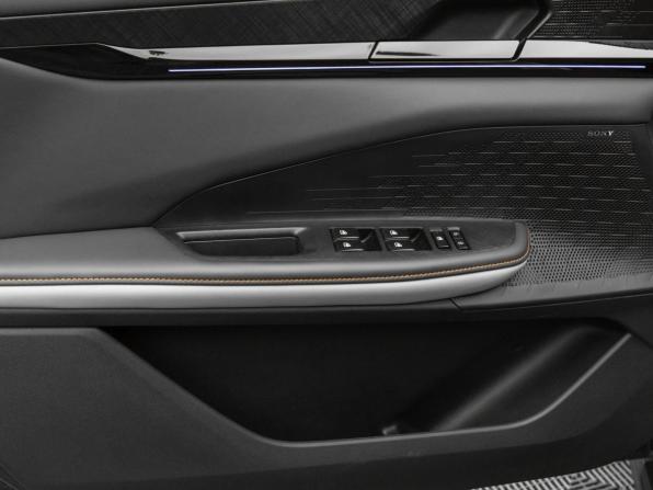 Changan UNI-V I с пробегом 2023 года, цена 2 340 000 рублей, 24761 км, лифтбек, Автокод Объявления