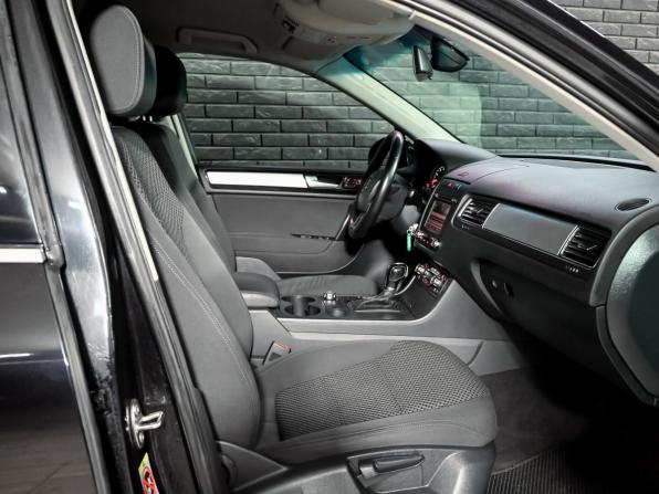 Volkswagen Touareg II с пробегом 2011 года, цена 1 595 000 рублей, 264190 км, внедорожник, Автокод Объявления