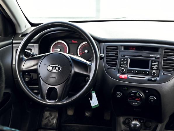 Kia Rio II Рестайлинг с пробегом 2010 года, цена 529 000 рублей, 195601 км, седан, Автокод Объявления
