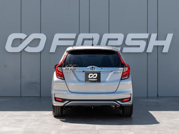 Honda Fit III Рестайлинг с пробегом 2018 года, цена 1 348 000 рублей, 58752 км, хэтчбек, Автокод Объявления