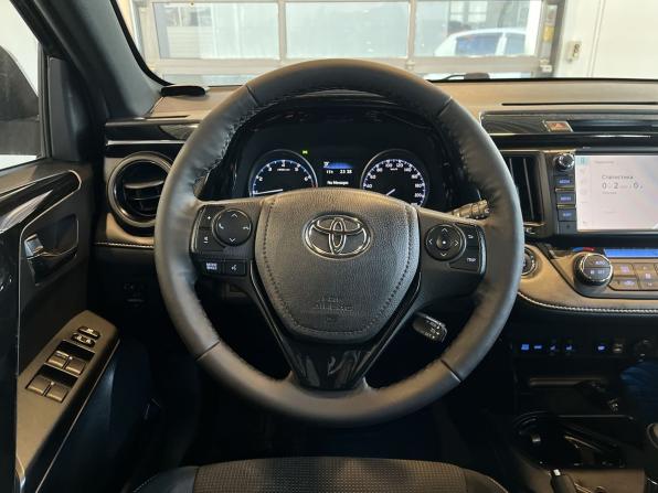 Toyota RAV4 IV (XA40) Рестайлинг с пробегом 2019 года, цена 2 794 300 рублей, 124640 км, внедорожник, Автокод Объявления