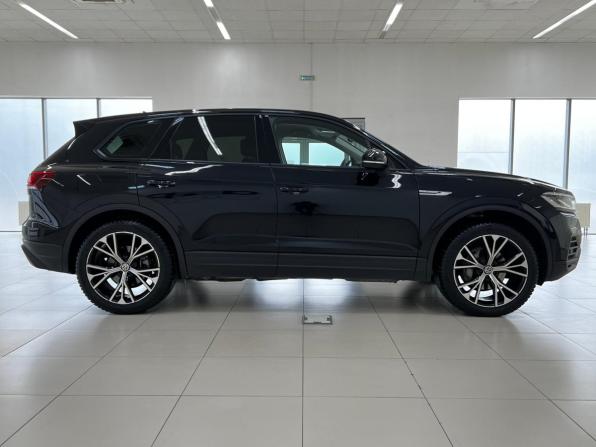 Volkswagen Touareg III с пробегом 2018 года, цена 4 140 000 рублей, 141000 км, внедорожник, Автокод Объявления
