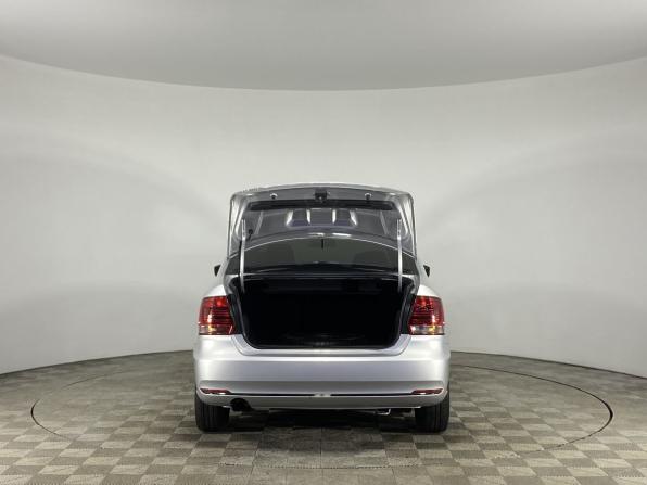 Volkswagen Polo V Рестайлинг с пробегом 2017 года, цена 980 000 рублей, 221967 км, седан, Автокод Объявления