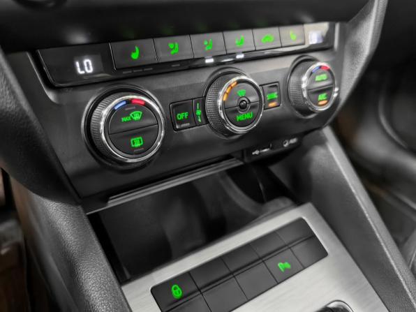 Skoda Octavia III (A7) с пробегом 2017 года, цена 1 500 000 рублей, 174287 км, лифтбек, Автокод Объявления