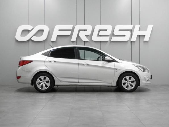 Hyundai Solaris I Рестайлинг с пробегом 2016 года, цена 1 010 000 рублей, 173258 км, седан, Автокод Объявления