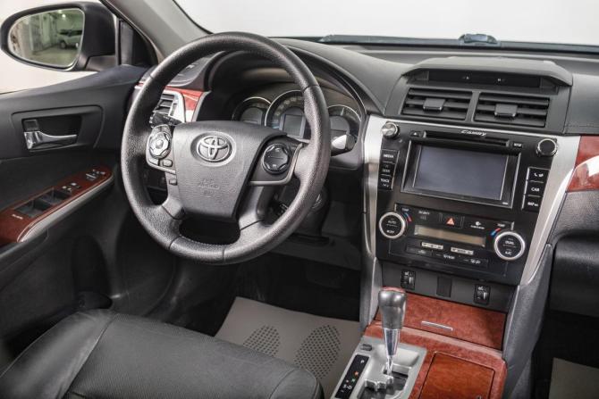 Toyota Camry VII (XV50) с пробегом 2014 года, цена 1 809 000 рублей, 128000 км, седан, Автокод Объявления