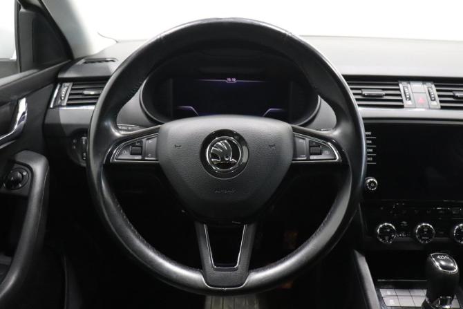 Skoda Octavia III (A7) Рестайлинг с пробегом 2018 года, цена 1 907 000 рублей, 78327 км, лифтбек, Автокод Объявления