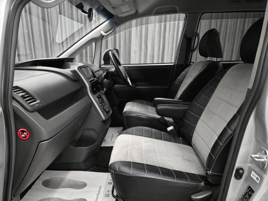 Toyota Voxy II (R70) Красноярск  - изображение 13