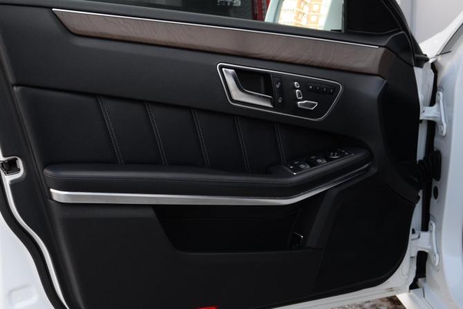 Mercedes-Benz E-Класс IV (W212 S212 C207) Рестайлинг с пробегом 2013 года, цена 2 440 000 рублей, 114135 км, седан, Автокод Объявления