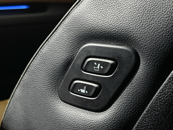 Hyundai Santa Fe IV Рестайлинг с пробегом 2021 года, цена 2 998 000 рублей, 118061 км, внедорожник, Автокод Объявления