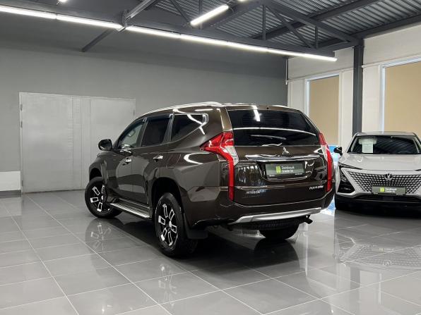 Mitsubishi Pajero Sport III с пробегом 2018 года, цена 2 995 000 рублей, 184211 км, внедорожник, Автокод Объявления