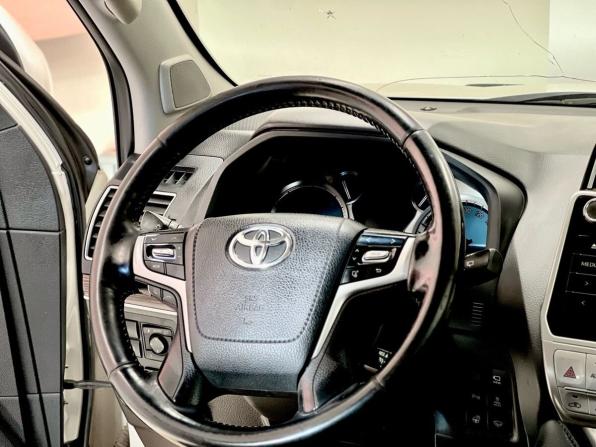 Toyota Land Cruiser Prado 150 Series Рестайлинг 2 с пробегом 2018 года, цена 4 199 000 рублей, 200000 км, внедорожник, Автокод Объявления