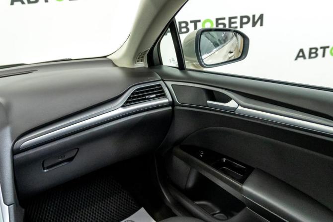 Ford Mondeo V с пробегом 2015 года, цена 1 559 000 рублей, 94000 км, седан, Автокод Объявления