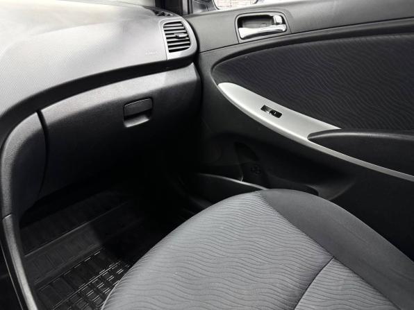 Hyundai Solaris I с пробегом 2013 года, цена 779 900 рублей, 189800 км, седан, Автокод Объявления