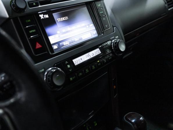 Toyota Land Cruiser Prado 150 Series Рестайлинг 1 с пробегом 2014 года, цена 2 989 000 рублей, 176903 км, внедорожник, Автокод Объявления