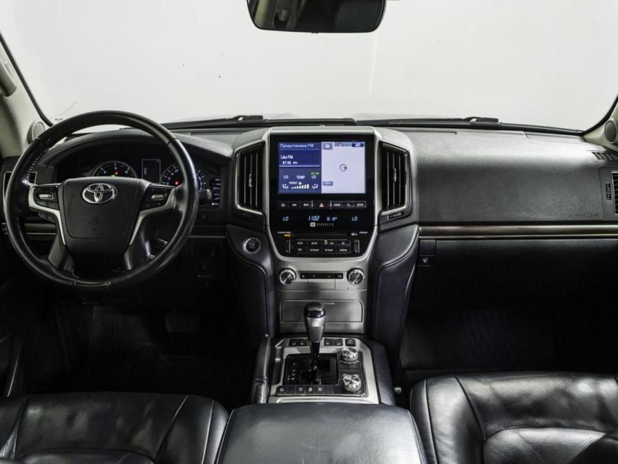 Toyota Land Cruiser 200 Series Рестайлинг 2 Москва  - изображение 12