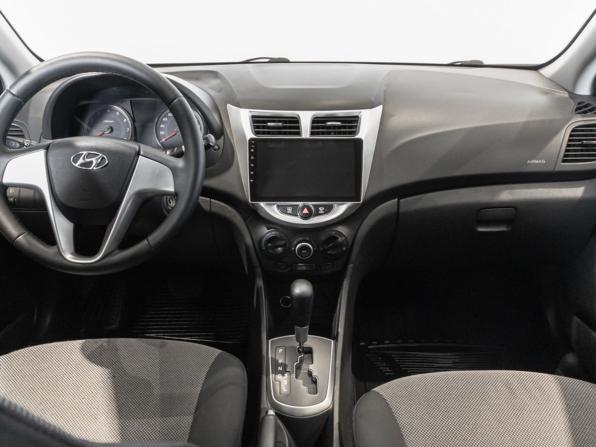 Hyundai Solaris I с пробегом 2012 года, цена 722 800 рублей, 170000 км, седан, Автокод Объявления