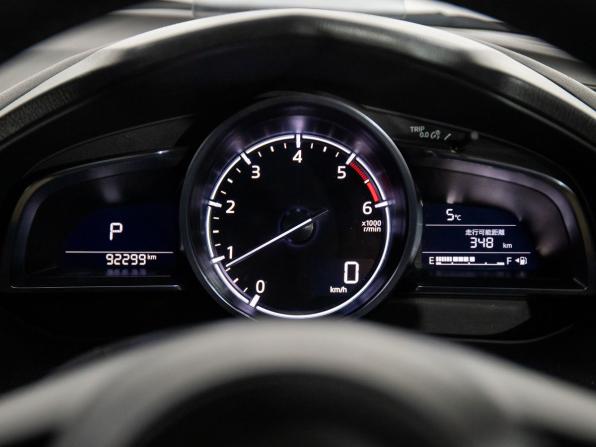 Mazda Axela III Рестайлинг с пробегом 2018 года, цена 1 500 000 рублей, 92299 км, седан, Автокод Объявления