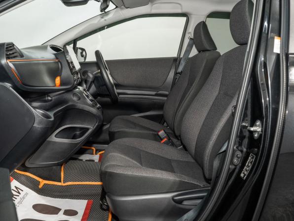 Toyota Sienta II Рестайлинг с пробегом 2018 года, цена 1 650 500 рублей, 40138 км, компактвэн, Автокод Объявления