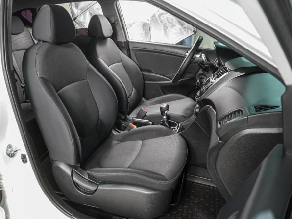 Hyundai Solaris I Рестайлинг с пробегом 2015 года, цена 969 000 рублей, 85142 км, седан, Автокод Объявления