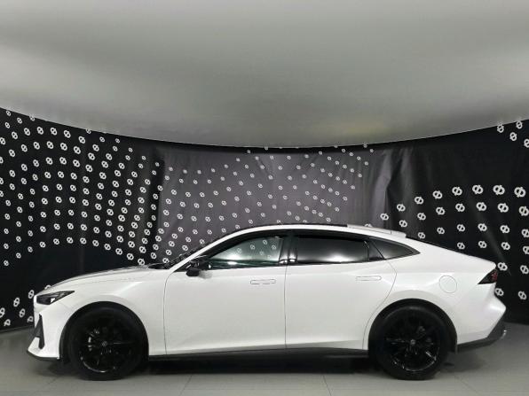 Changan UNI-V I с пробегом 2023 года, цена 2 599 000 рублей, 17406 км, лифтбек, Автокод Объявления