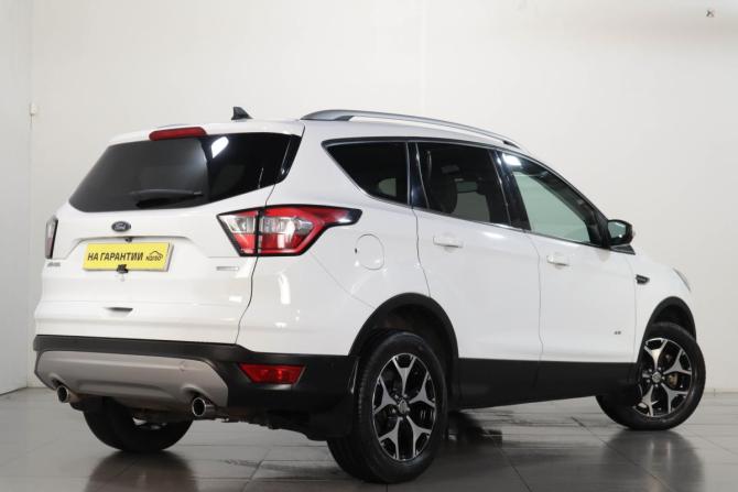 Ford Kuga II Рестайлинг с пробегом 2017 года, цена 1 999 000 рублей, 64500 км, внедорожник, Автокод Объявления