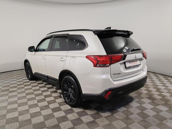 Mitsubishi Outlander III Рестайлинг 3 с пробегом 2021 года, цена 2 299 000 рублей, 113269 км, внедорожник, Автокод Объявления