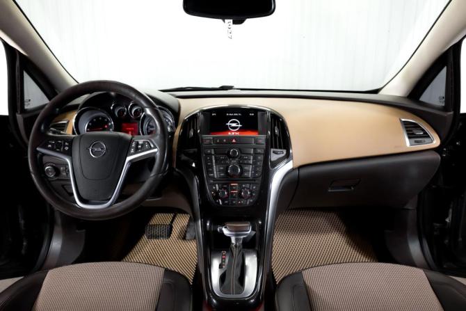 Opel Astra J Рестайлинг с пробегом 2014 года, цена 899 000 рублей, 162001 км, хэтчбек, Автокод Объявления