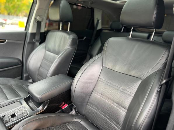 Kia Sorento III Prime Рестайлинг с пробегом 2018 года, цена 2 390 000 рублей, 195242 км, внедорожник, Автокод Объявления