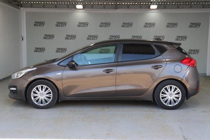 Kia Ceed II Рестайлинг с пробегом 2018 года, цена 997 000 рублей, 154000 км, хэтчбек, Автокод Объявления